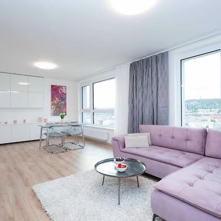 Danubius One - Spacious Apartment W Free Parking Bratislava Ngoại thất bức ảnh
