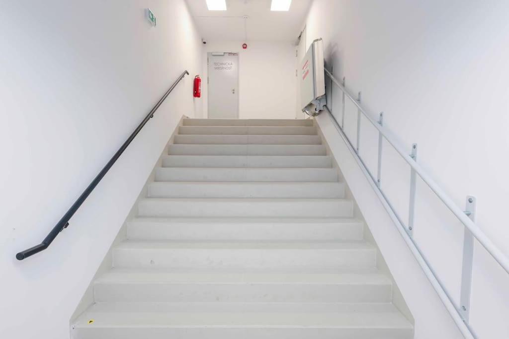 Danubius One - Spacious Apartment W Free Parking Bratislava Ngoại thất bức ảnh