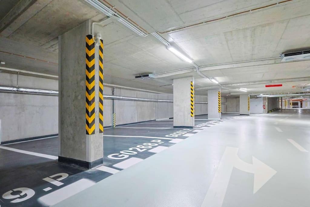 Danubius One - Spacious Apartment W Free Parking Bratislava Ngoại thất bức ảnh