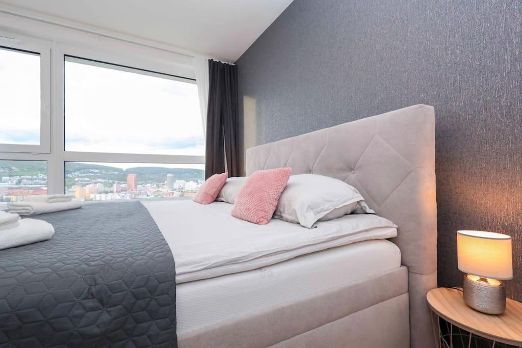 Danubius One - Spacious Apartment W Free Parking Bratislava Ngoại thất bức ảnh